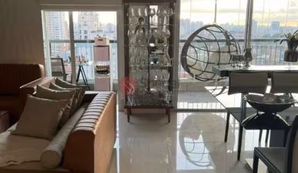 Apartamento alto padrão à venda com 4 suétes e 4 vagas no Tatuapé.