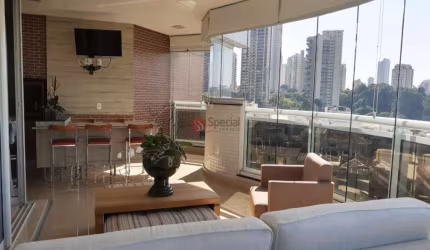 Apartamento com 3 dormitórios de 200 m² no Jardim Anália Franco.