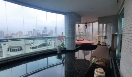 Apartamento no Tatuapé.