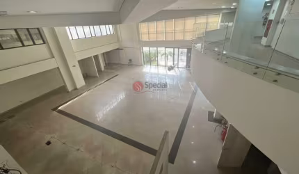 Prédio comercial próximo ao metro Tatuapé