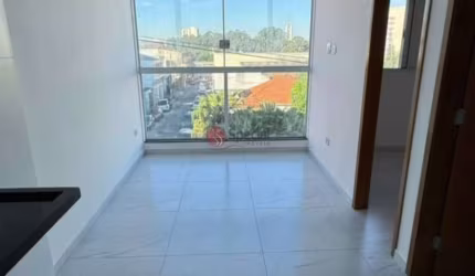 Apartamento na Vila Ema.