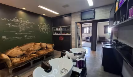 Sobrado comercial à venda com 250 m² de construção, 6 salas 5 wcs, 2 vagas .