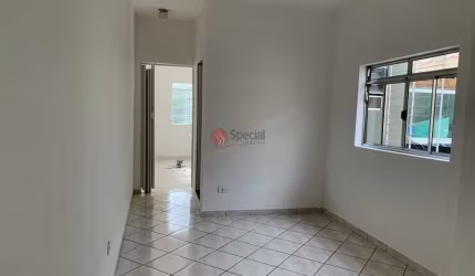 Sobrado na Vila Formosa com 2 quartos e 2 vagas.