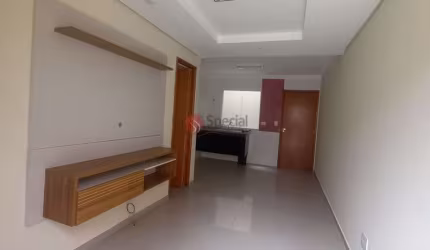 Sobrado na Vila Formosa com  2 suítes ,cozinha integrada a sala, lavabo e  1 vaga .