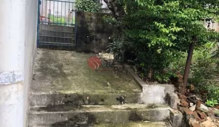Casa assobradada no Anália Franco