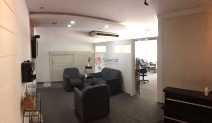 Prédio comercial no Tatuapé com renda em excelente local, ao lado da Praça Silvio Romero