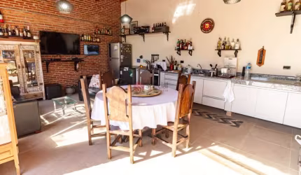 Sobrado à  venda no Alto da Mooca com  3 quartos uma suíte,  2 vagas .