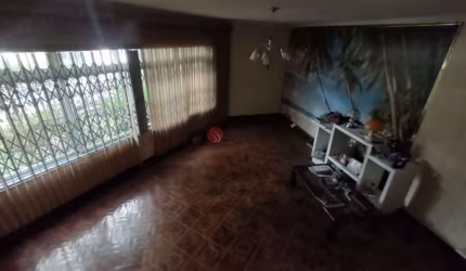 Sobrado comercial ou residencial para compra ou locação na Água Rasa com piscina.