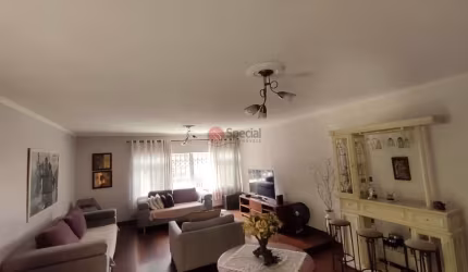 Sobrado para compra  na Vila Formosa, 309 metros,  4 quartos, 5 vagas, quintal.