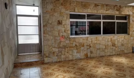 Sobrado á venda no miolo do Tatuapé.