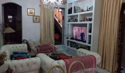 Casa bem localizado 500 metros da Praça da Vila Formosa.