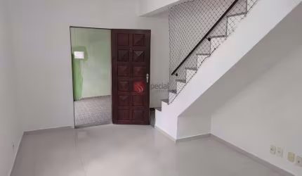Sobrado na Vila Formosa com 3 quartos.