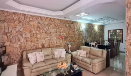 Casa para compra na  Vila Carrão com 156 metros.