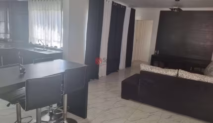 Casa térrea com 3 residências independentes,  ótimo para renda.