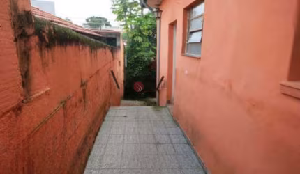 Terreno com casa antiga a venda na Vila Carrão.