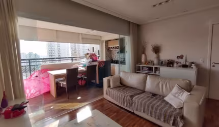 Apartamento de 83 metros na Vila Formosa, decorado e com fino acabamento.