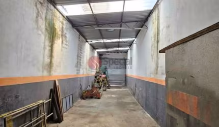 Galpâo no Brás, 1.770 metros àrea construída, terreno 1.388,00m, ao lado do Metro Brás.