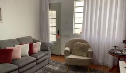 Casa térrea no Parque Cruzeiro com 2 casas  no terreno.