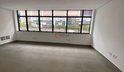 Prédio comercial novo no Tatuapé, ao lado do Hospital São Luiz com 500 m²