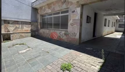 Terreno com casa à venda no Tatuapé.