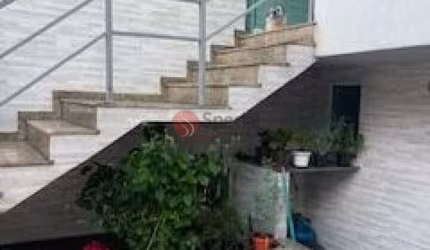 Sobrado impecável na Vila Carrão.