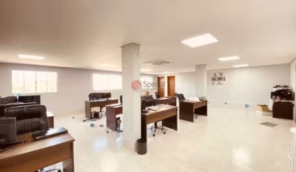 Prédio comercial na Vila Matilde.