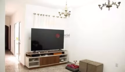 Casa térrea à venda na Vila Carrão com 90 metros.