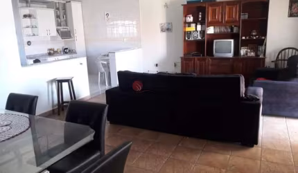 Sobrado com salão para locação na Vila Carrão.