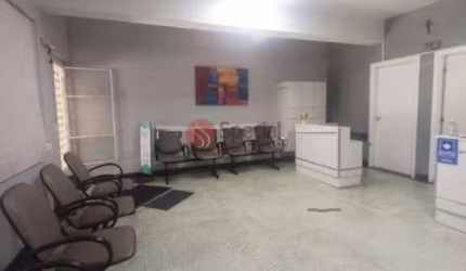 Prédio com 602m²  comercial/residencial na Cidade Patriarca