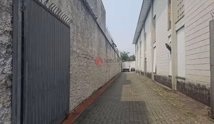 Galpão com 2500 metros construídos, terreno 3059 metros à venda na Vila Matilde.
