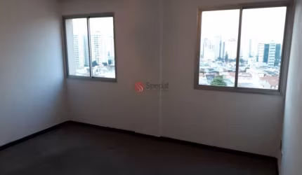Apartamento no Anália Franco - Bem localizado