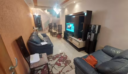 Sobrado 4 suítes e 3 vagas na Vila Matilde