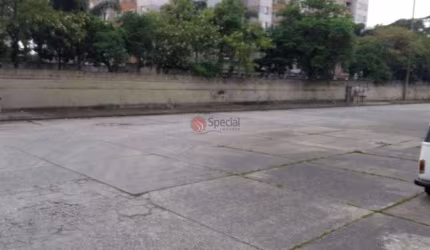 Área Comercial à venda no Parque Novo Mundo.