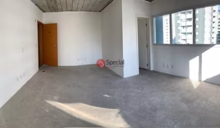 Sala á venda no Tatuapé ao lado do Metrô Carrão.