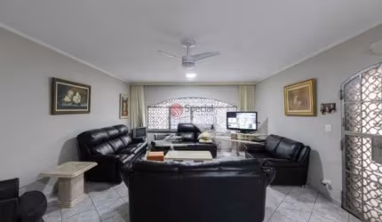 Sobrado a venda na Vila Carrão 272 m².