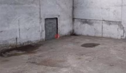 Galpão comercial no Brás para venda ou locação.