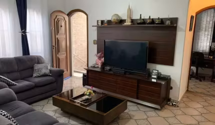 Casa para compra na  Vila Carrão de 220 metros.m2