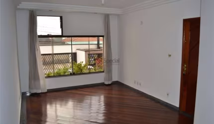 Sobrado com 3 quartos à venda, 194 m² no JArdim Avelino.