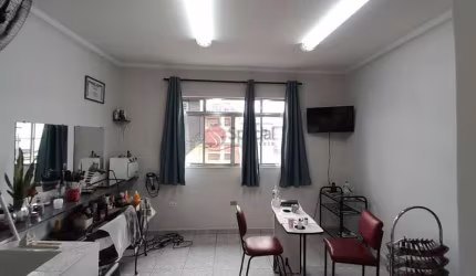 Sala comercial próximo a Avenida Conselheiro Carrão.