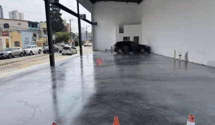 Salão comercial no Anália Franco.