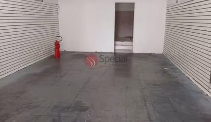 Salão comercial com 100 metros para locação na  Vila Invernada.