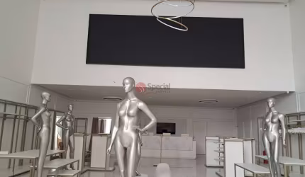 Prédio comercial no Jardim Anália Franco.