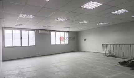 Sobreloja para alugar 180 metros livre no Tatuapé.