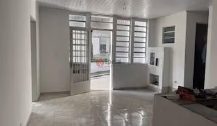 Casa térrea comercial ou residencial  na Quarta Parada.