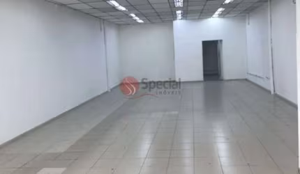 Salão próximo ao Shopping Tatuapé, Rua de grande movimento.