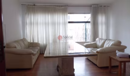 Sobrado comercial na Vila Carrão.