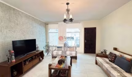 Casa térrea para compra no Jardim Vila Formosa com 150 metros.