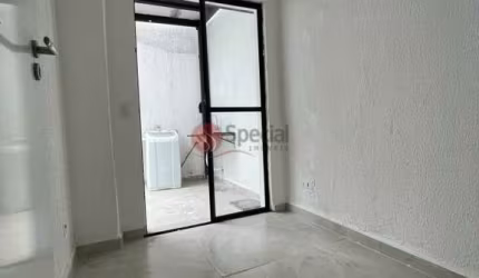 Apartamento  com 2 quartos no Tatuapé.