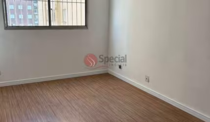 Apartamento à venda com 2 quartos e 1 vaga no Brás.