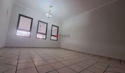 Sobrado com 3 quartos à venda ou locação na Vila Formosa, 185 metros.
